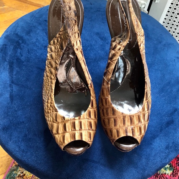 BGBG heels USeD - Picture 3 of 3